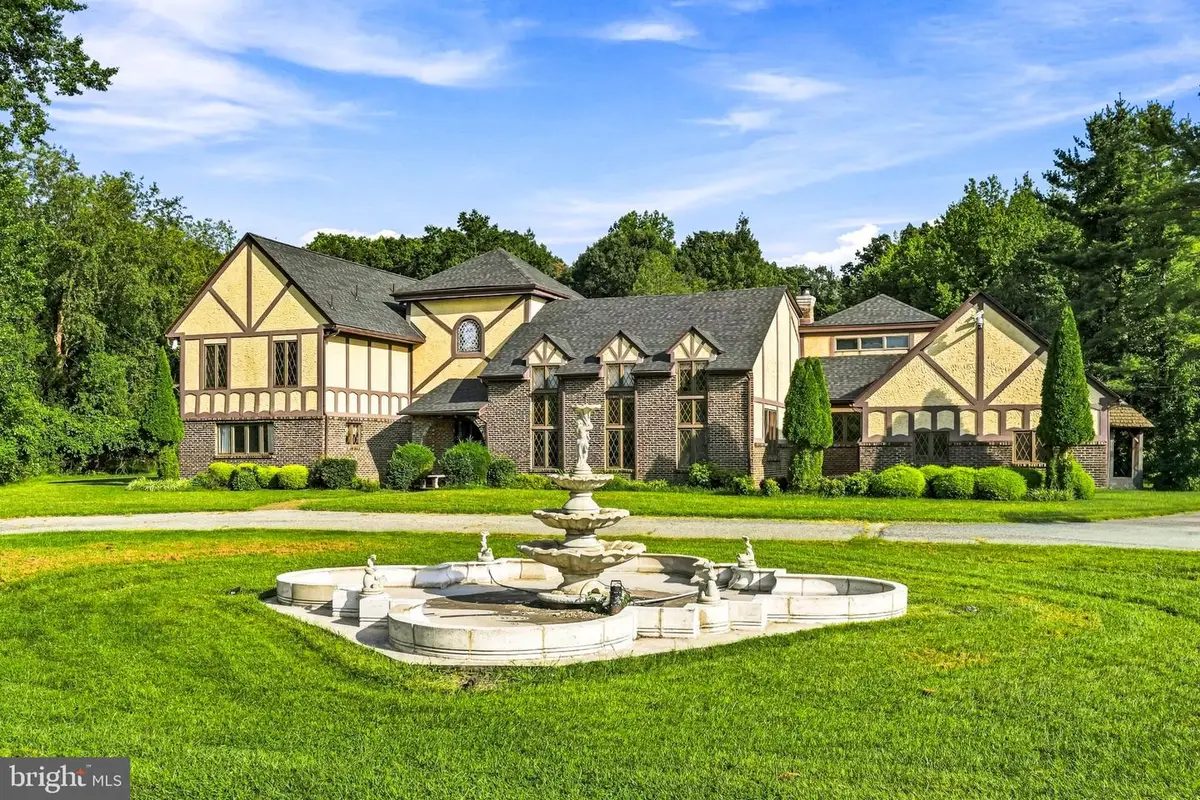 740 Garwood Rd, Moorestown, NJ 08057 - #1