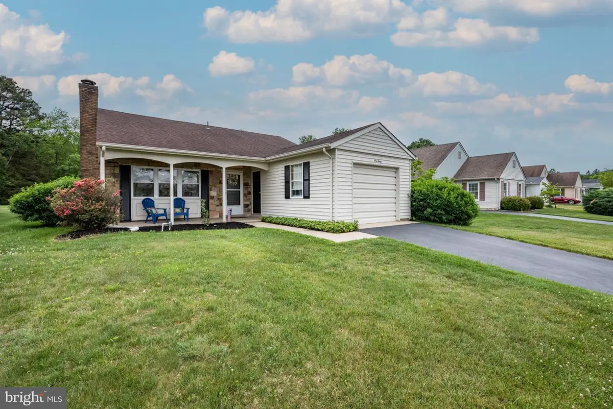 130 Dorchester Dr, Southampton, NJ 08088 - #1
