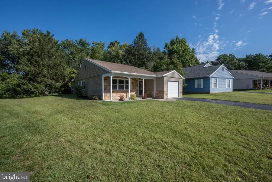 31 Gramercy Pl, Southampton, NJ 08088 - #3