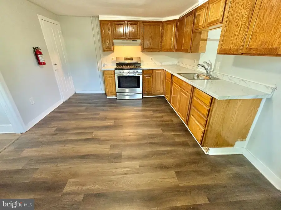 321 York St, Burlington, NJ 08016 - #2