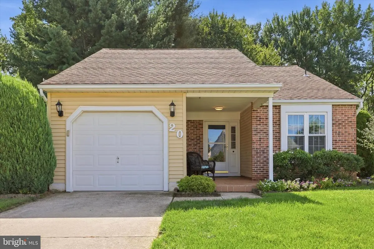 20 Falmouth Dr, Mount Laurel, NJ 08054 - #1