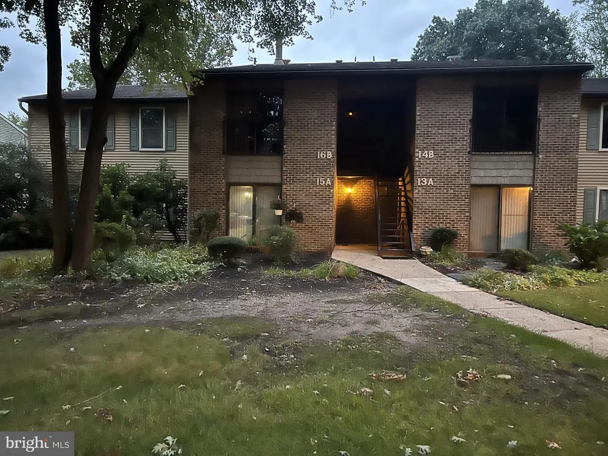 16-b W Bluebell Ln, Mount Laurel, NJ 08054 - #1