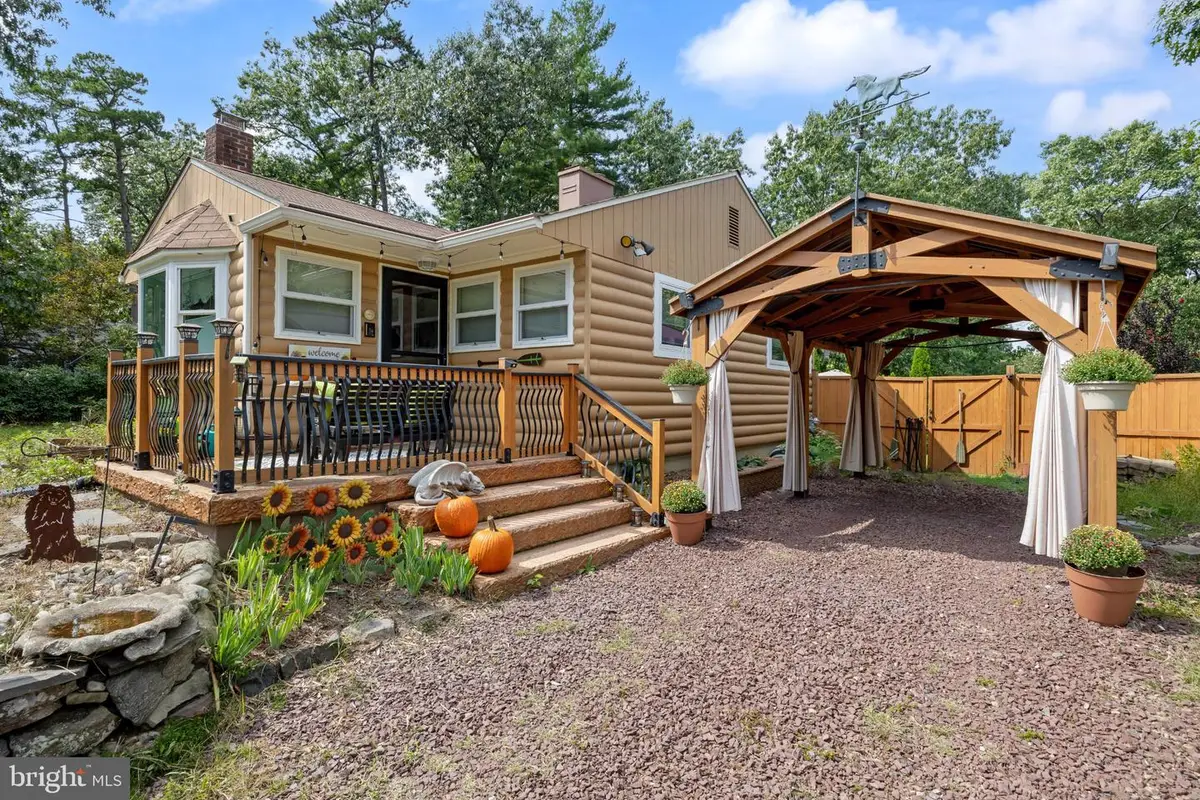30 Lenape Trl, Medford Lakes, NJ 08055 - #1