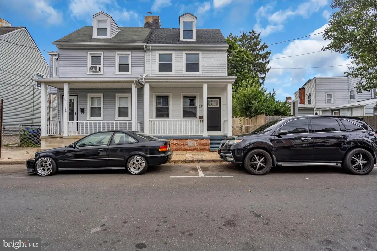 211 York St, Burlington, NJ 08016 - #1