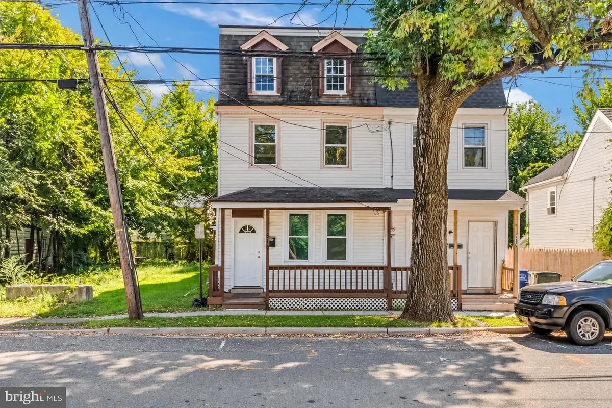 518 Columbus Rd, Burlington, NJ 08016 - #1