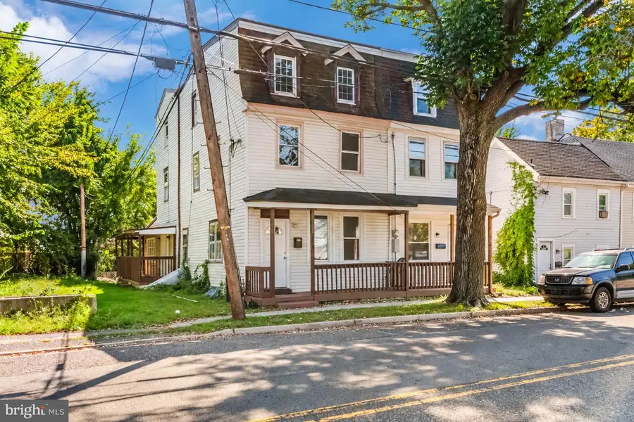 518 Columbus Rd, Burlington, NJ 08016 - #2