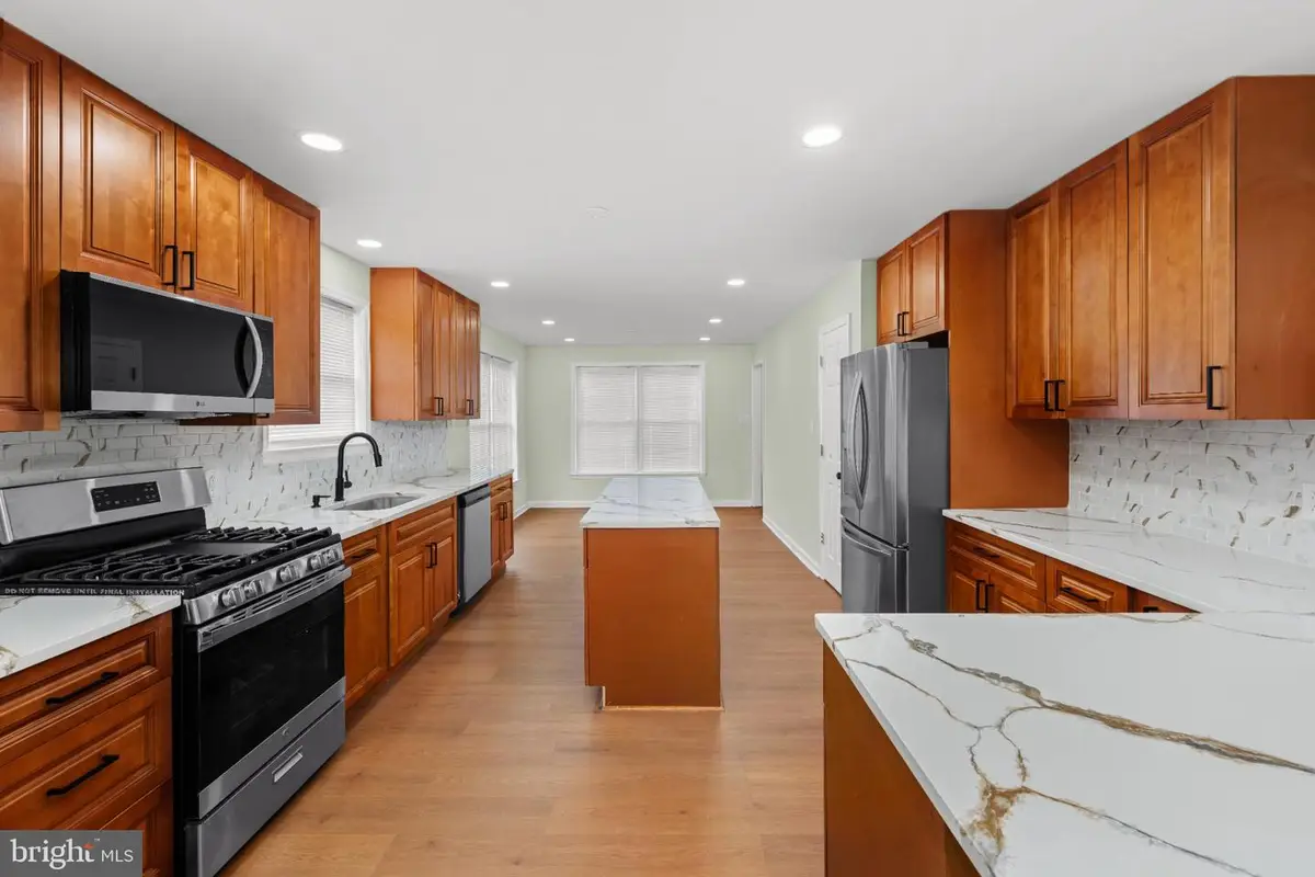 500 Magnolia St, Beverly, NJ 08010 - #1