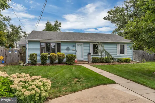 19 Devon Ct, MAPLE SHADE, NJ 08052