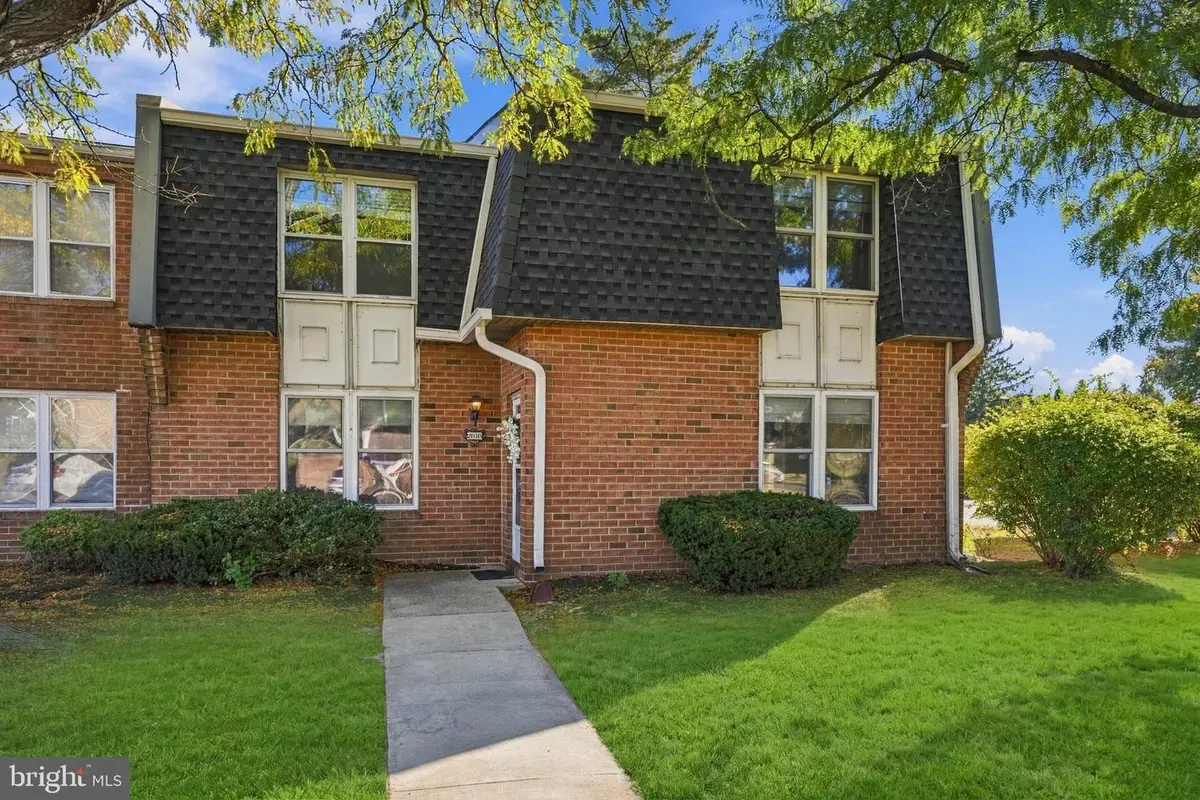 2016 Harbour Dr E, Palmyra, NJ 08065 - #1