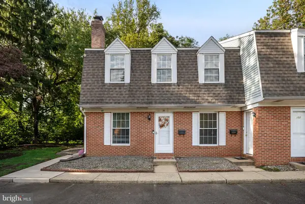 303 Dawson St #101, MOORESTOWN, NJ 08057