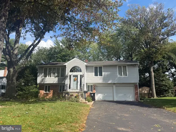 108 Winding Brook Dr, CINNAMINSON TWP, NJ 08077