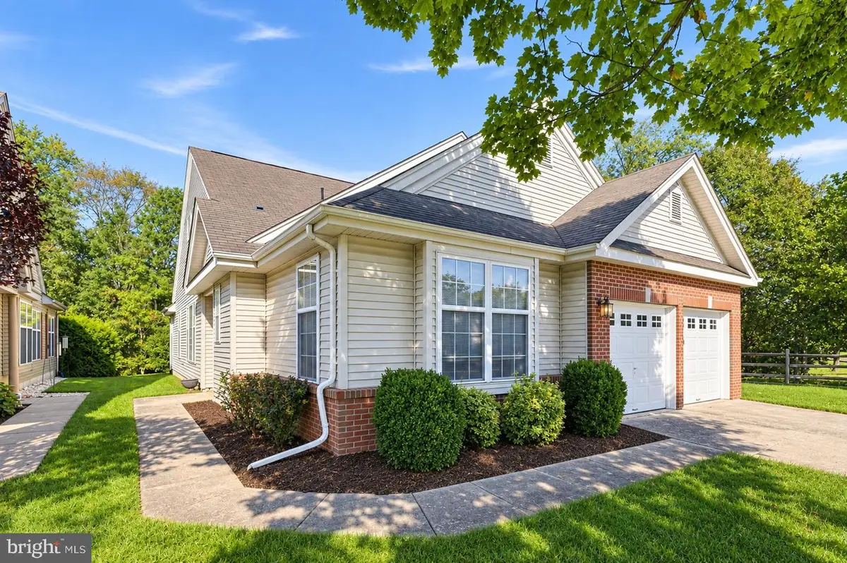 772 Westminster Dr N, Southampton, NJ 08088 - #1