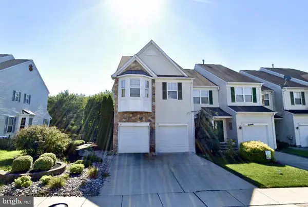 64 Threadleaf Ter, BURLINGTON, NJ 08016
