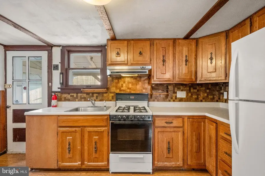 512 6th St, Roebling, NJ 08554 - #3