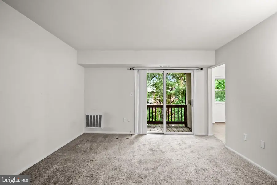 1214 Liberte Ct, Burlington, NJ 08016 - #2