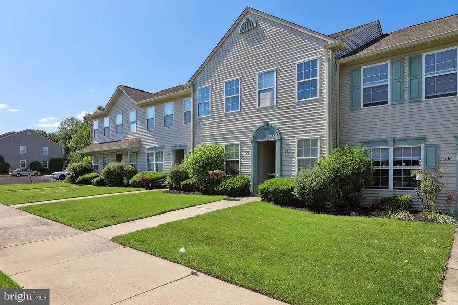 20 Foxglove Dr, Delran, NJ 08075 - #2