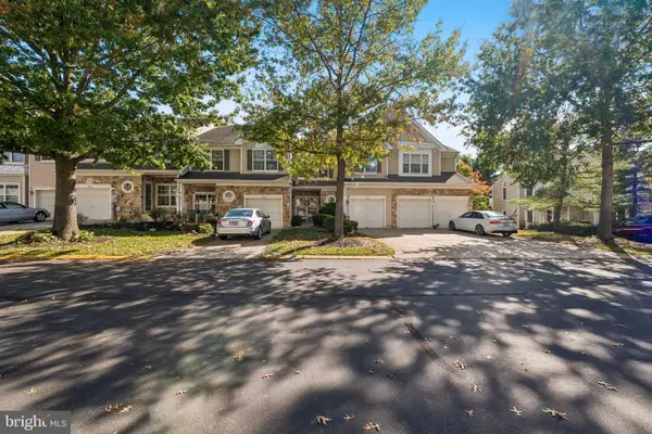 7804 Normandy Dr, MOUNT LAUREL, NJ 08054