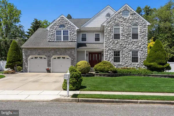 97 Jennifer Ln, BURLINGTON, NJ 08016