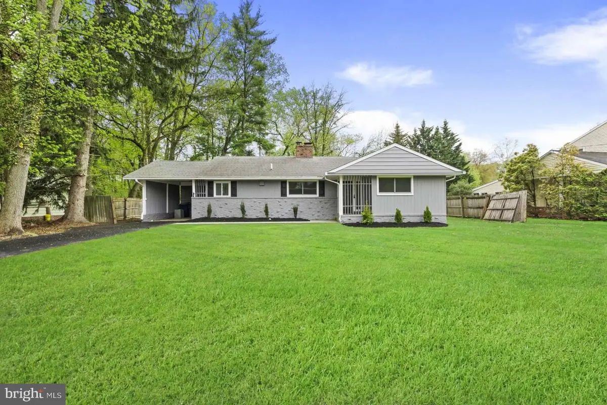 308 Kenwood Dr, Moorestown, NJ 08057 - #1