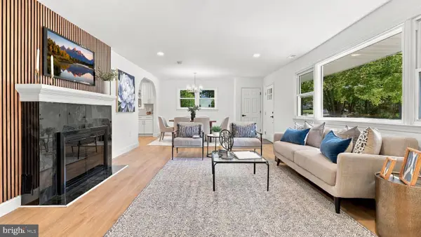 38 Christopher Mill Rd, MEDFORD, NJ 08055