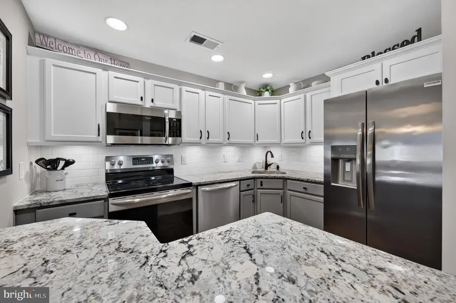 2606 Bluegrass Dr, Mount Laurel, NJ 08054 - #2