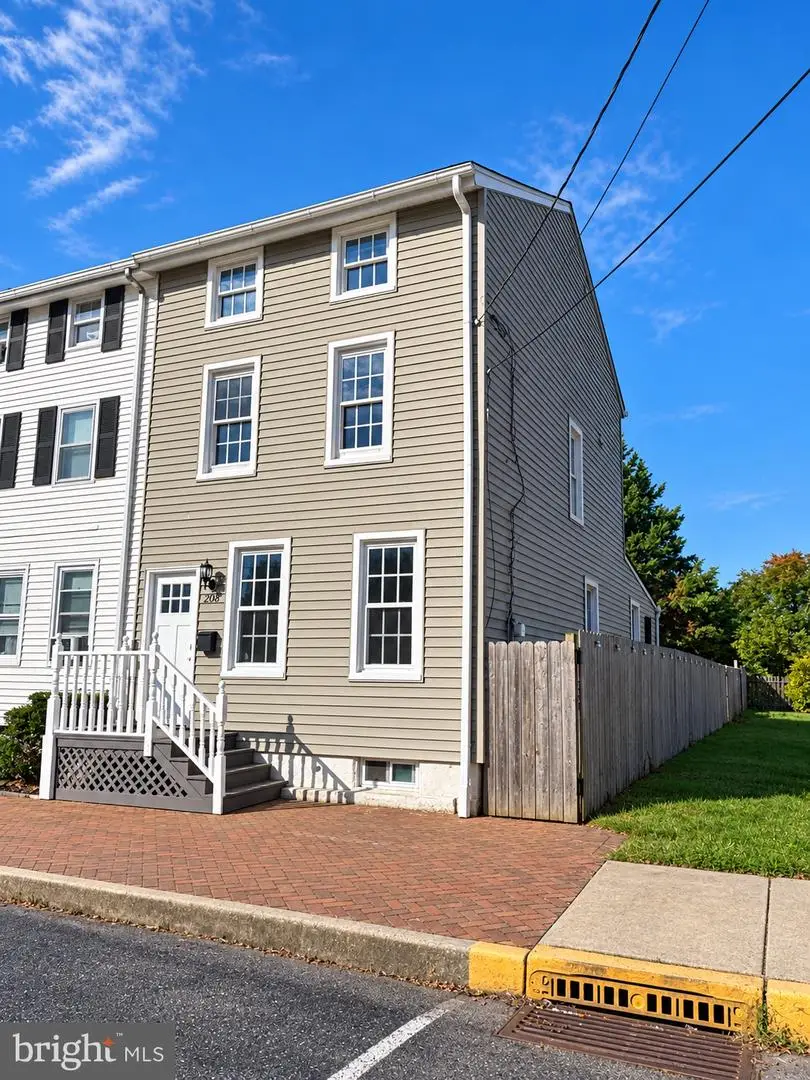 208 St Mary St, Burlington, NJ 08016 - #3