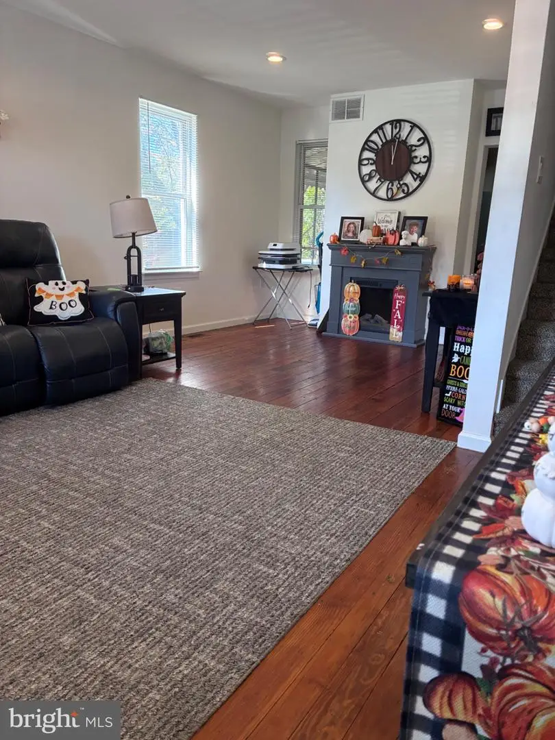 1 Elizabeth St, Bordentown, NJ 08505 - #3