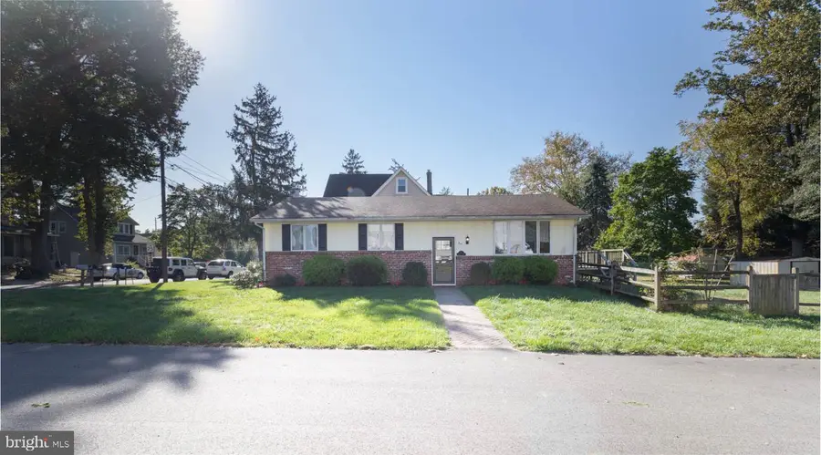 5 Lincoln Ave, Burlington, NJ 08016 - #3