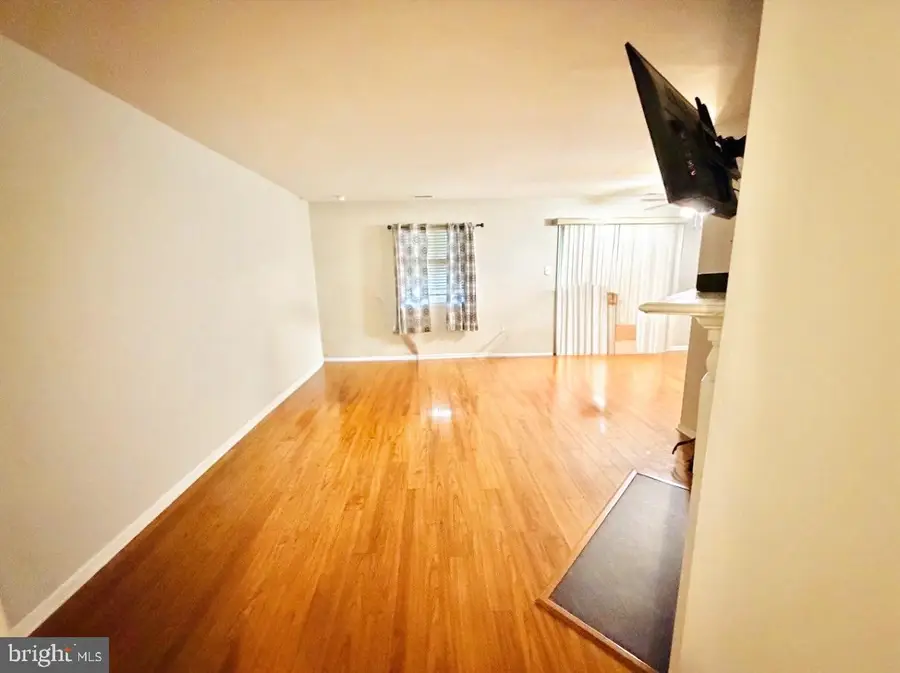 207 Kelly Cv, Mount Laurel, NJ 08054 - #3