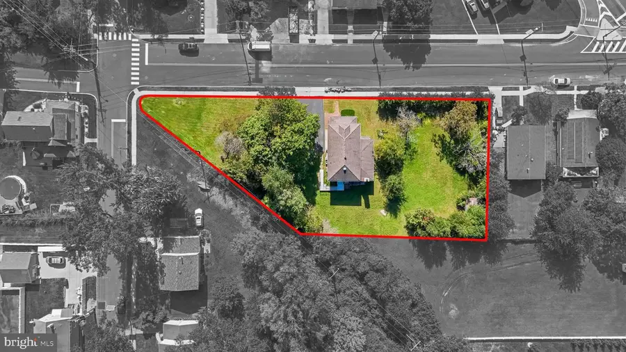 433 Wilbur Henry Dr, Florence, NJ 08518 - #3