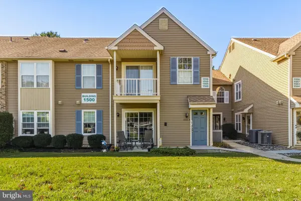 1566-b Thornwood Dr, MOUNT LAUREL, NJ 08054