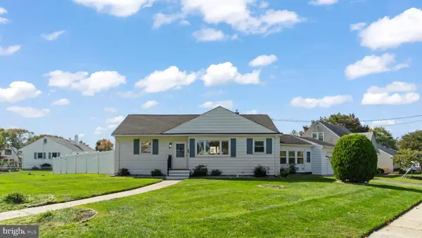 40 Woodbine Ave, MAPLE SHADE, NJ 08052