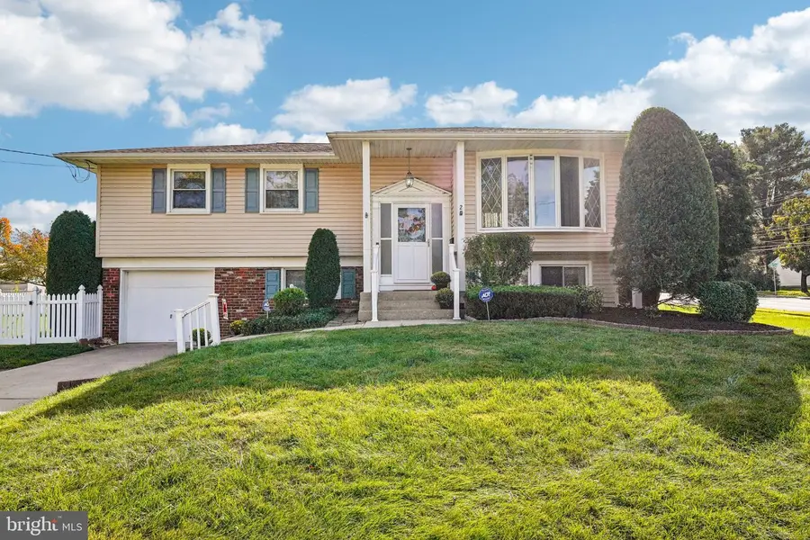 2 Hunter Dr, Delran, NJ 08075 - #2