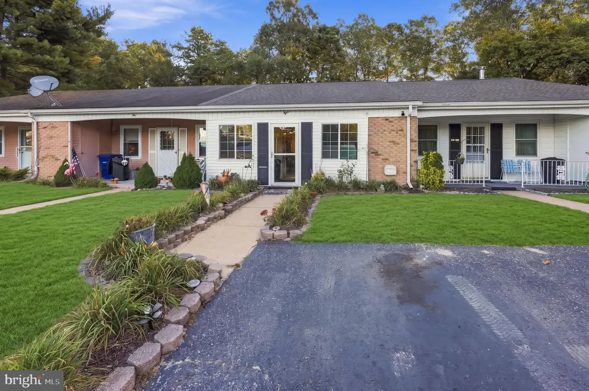 8 Kingston Way, Leisuretowne, NJ 08088 - #1