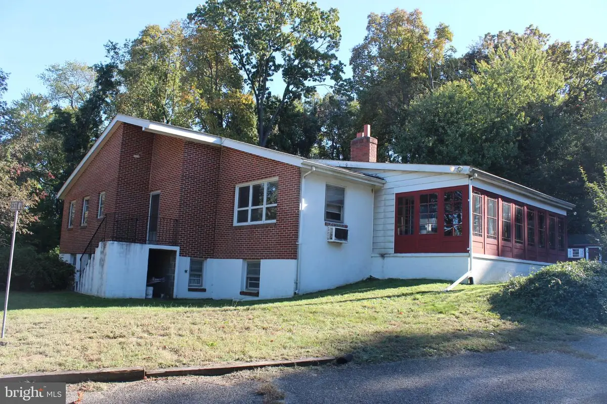 611 Creek Rd, Mount Laurel, NJ 08054 - #1