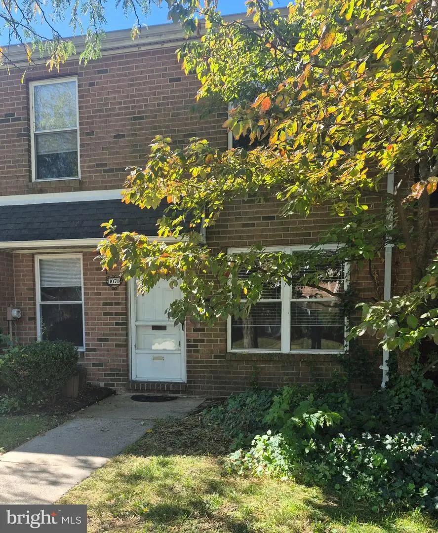 1070 Harbour Dr, Palmyra, NJ 08065 - #1