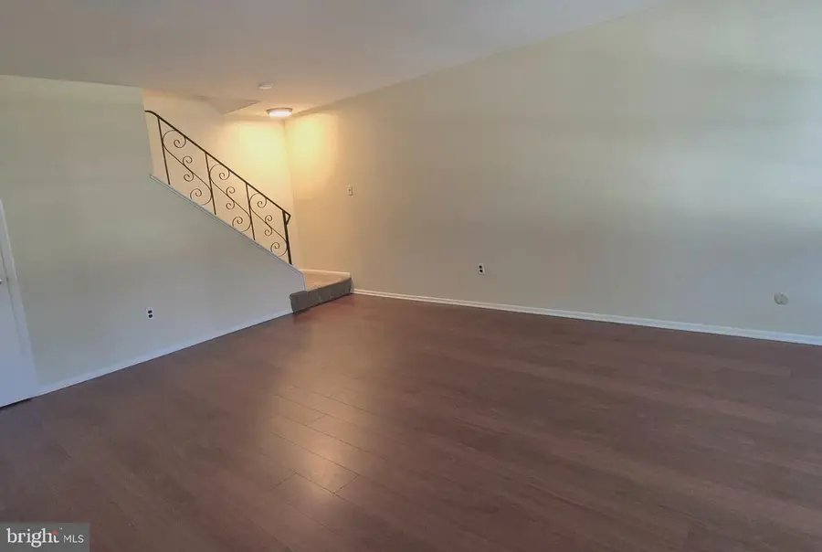 1070 Harbour Dr, Palmyra, NJ 08065 - #2