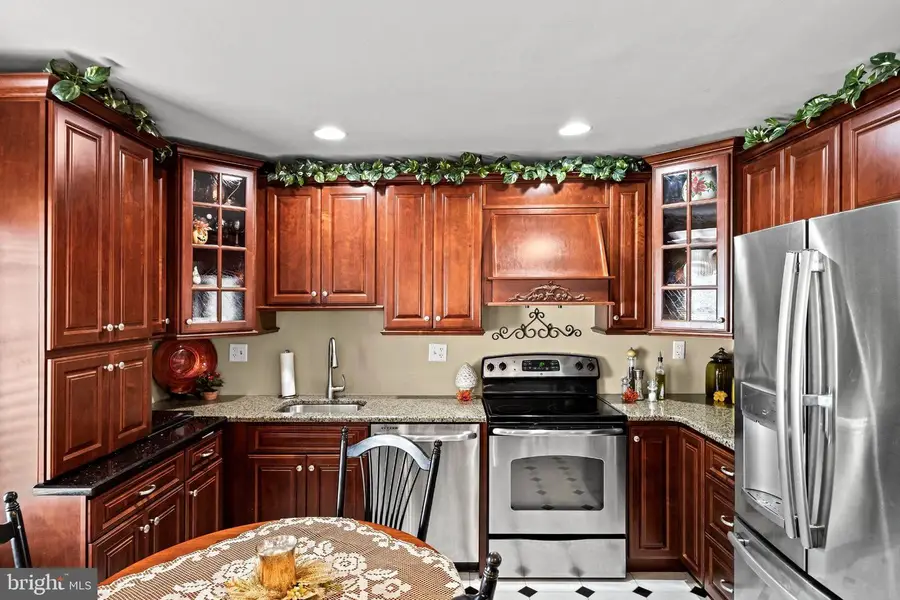 21 Dunstable Rd, Southampton, NJ 08088 - #3
