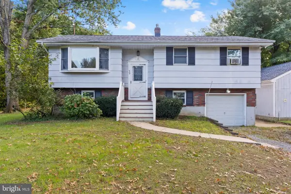 32 Highbridge Rd, BORDENTOWN, NJ 08620