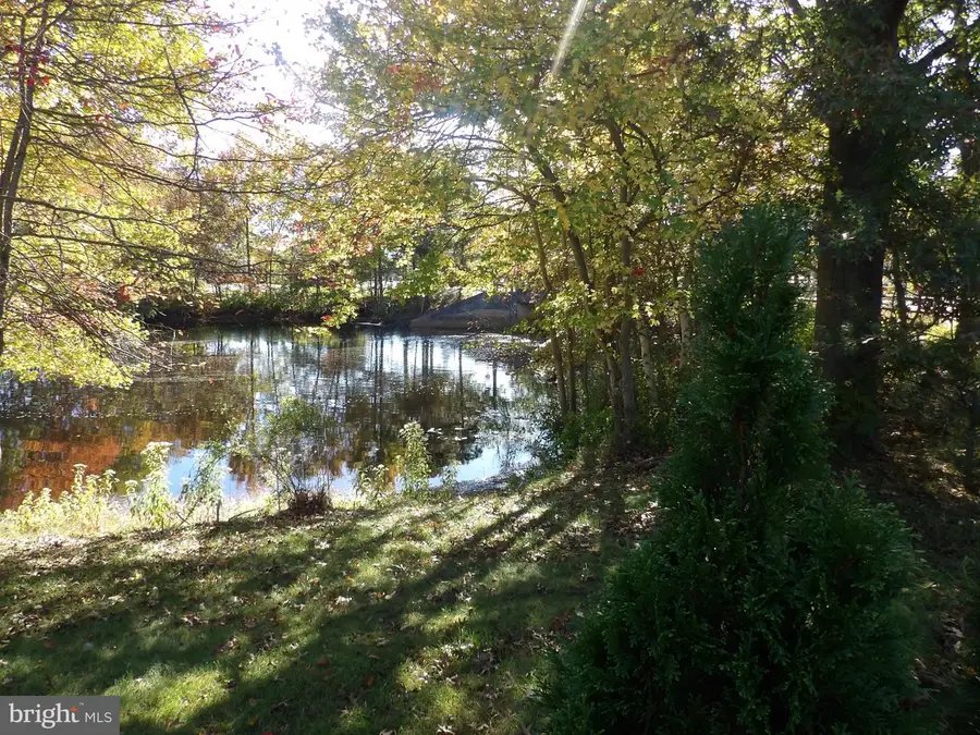 4 Buxton Ct, Southampton, NJ 08088 - #2