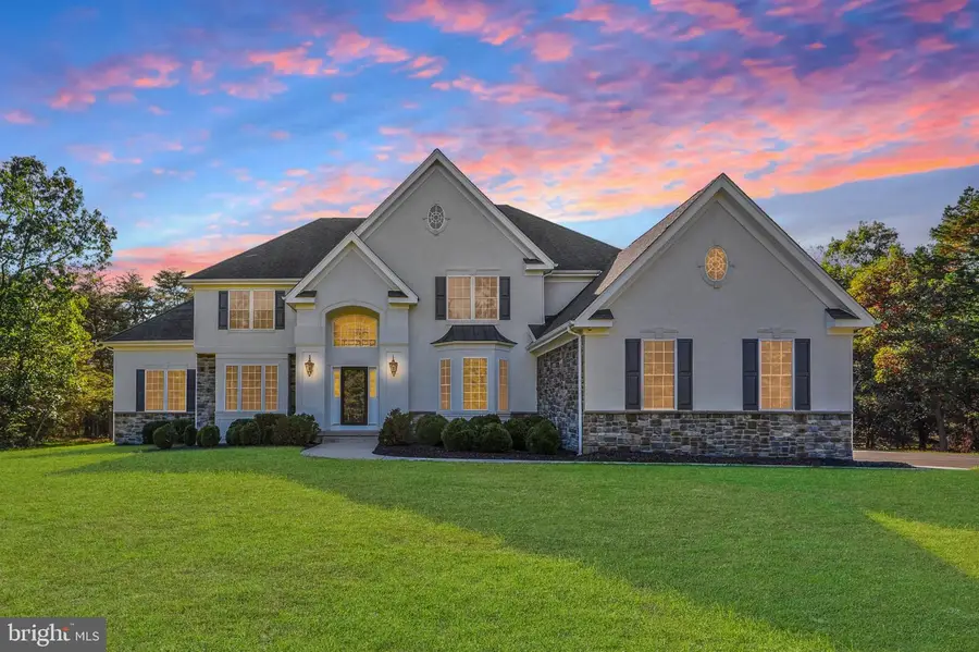 56 Oxford Cir, Southampton, NJ 08088 - #2
