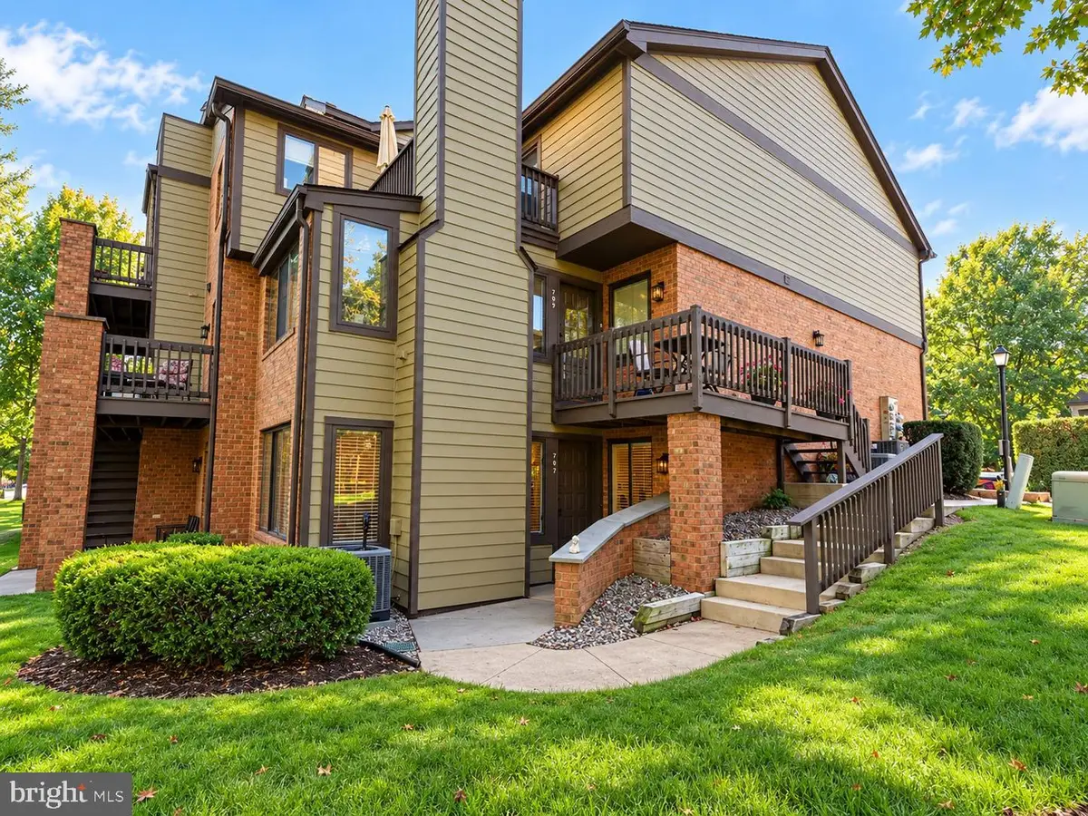 707 Augusta Cir, Mount Laurel, NJ 08054 - #1