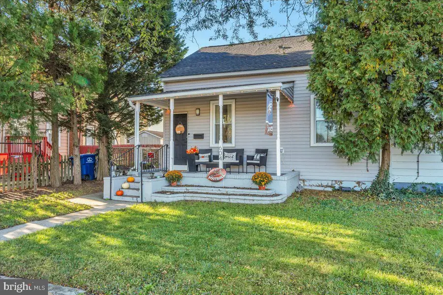 604 Lippincott Ave, Riverton, NJ 08077 - #3