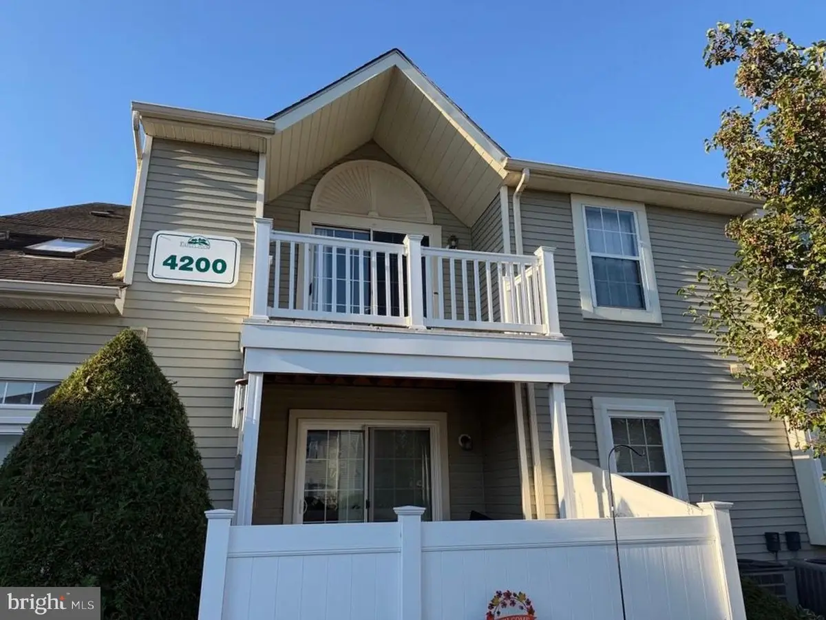 4202 B Fenwick Ln, Mount Laurel, NJ 08054 - #1