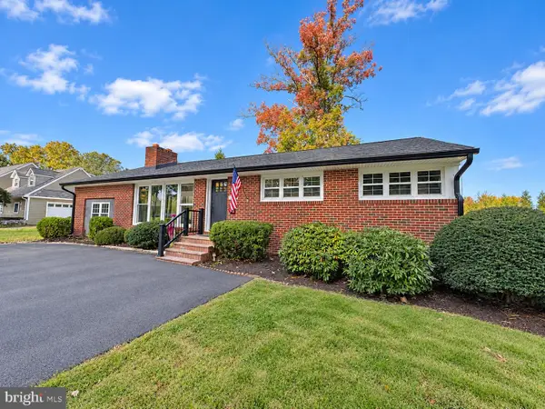 104 E Main St, MARLTON, NJ 08053