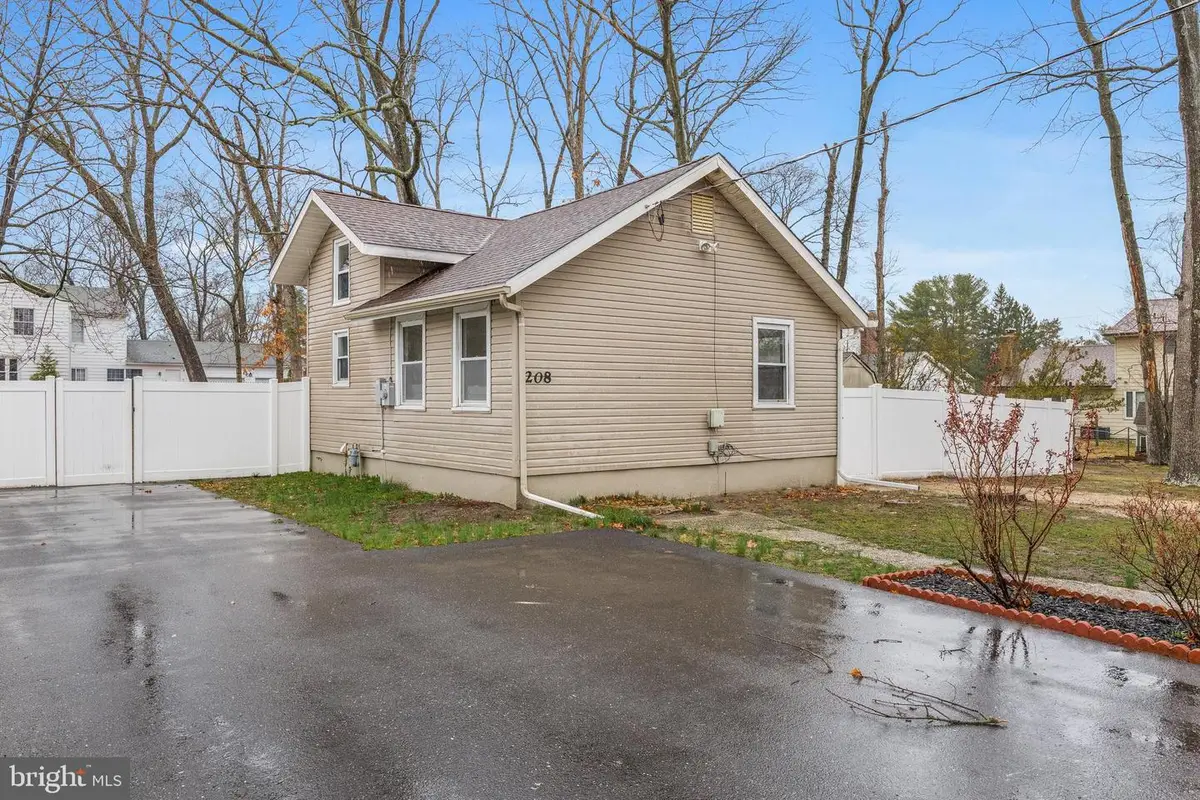 208 S Brewster Rd, Vineland, NJ 08361 - Image #1