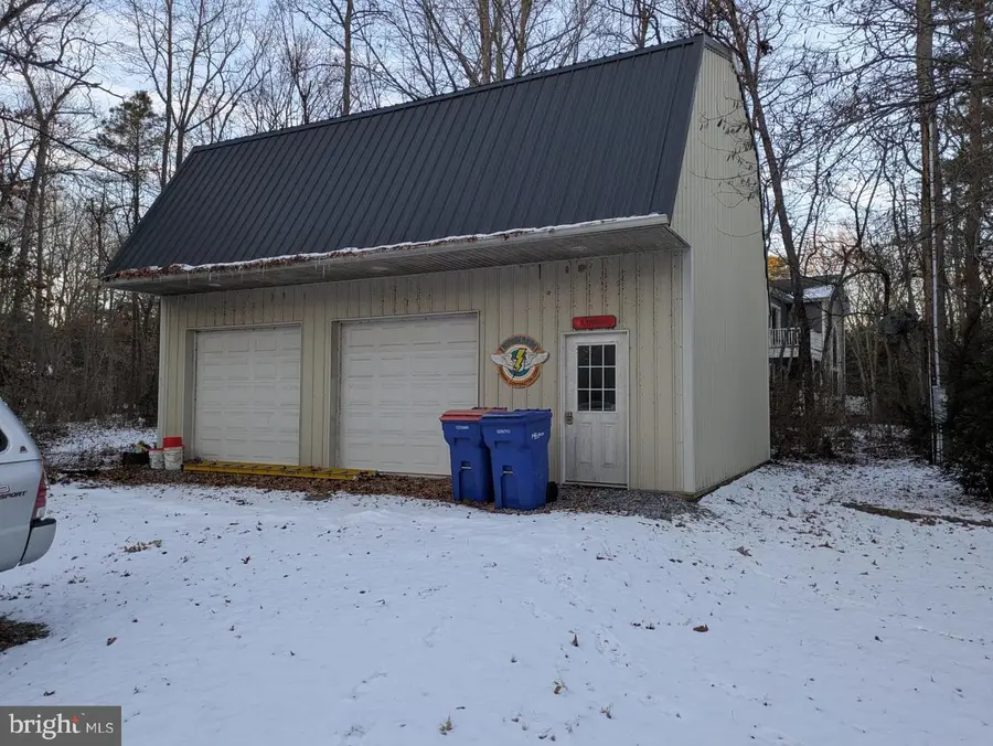 700 Ne Lake Shore Dr, Millville, NJ 08332 - Image #2