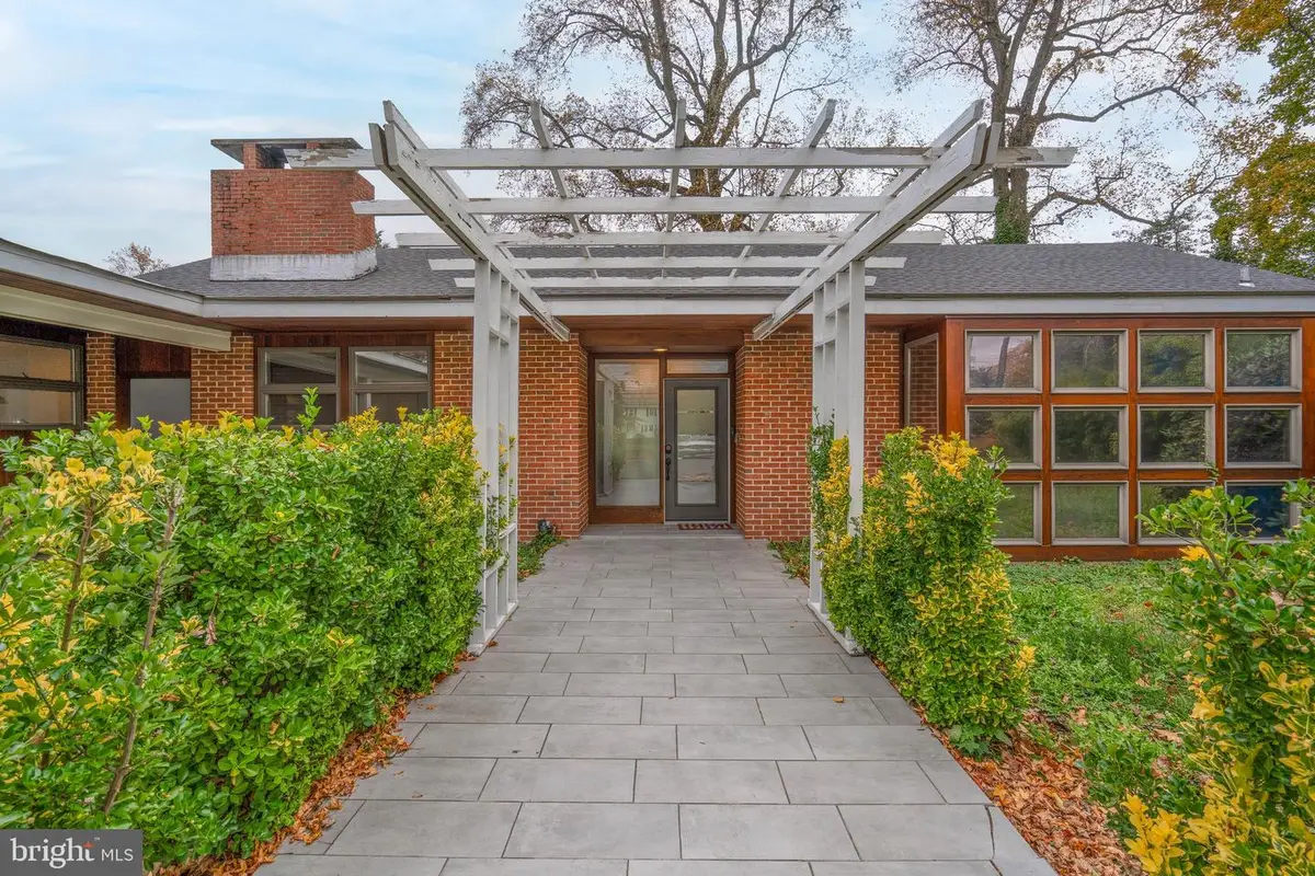 2227 E Landis Ave, Vineland, NJ 08361 - Image #1