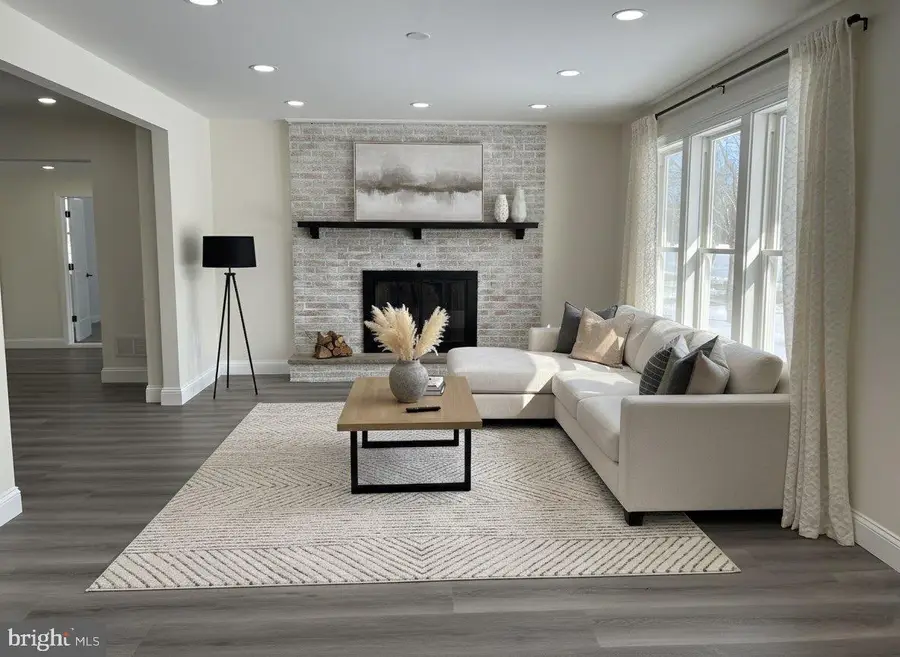 574 Juliana Dr, Vineland, NJ 08360 - Image #2