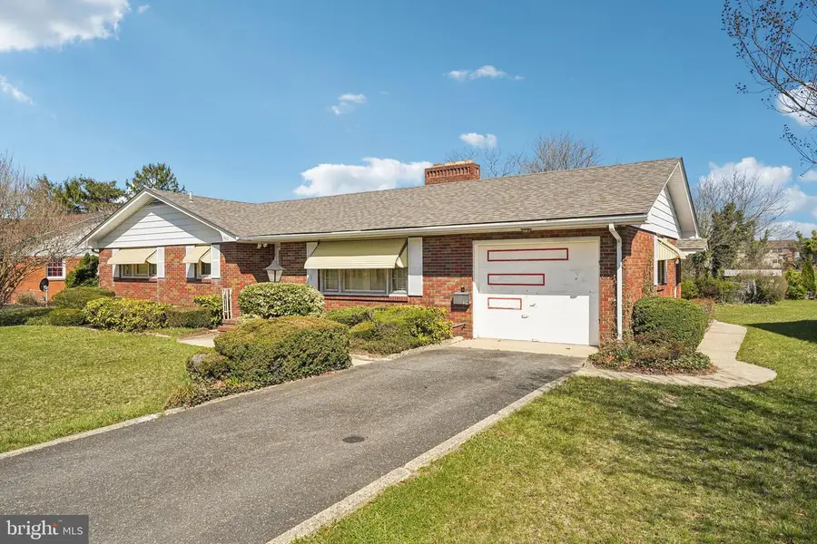 662 E Walnut Rd, Vineland, NJ 08360 - #3